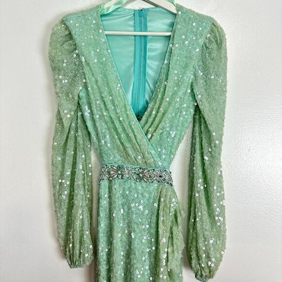 MAC DUGGAL Sequined Faux Wrap Cut Out Puff Sleeve Gown in Soft Mint Size US 4 - Picture 3 of 11